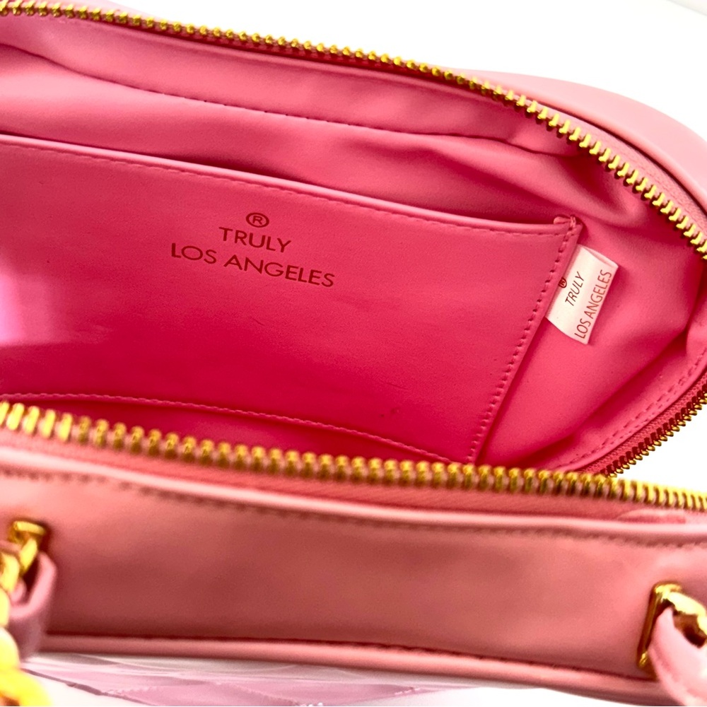Bundle🛍️ TRULY Los Angeles Accessory Pink Quilted Bag Skincare Nail Polish - Picture 4 of 8